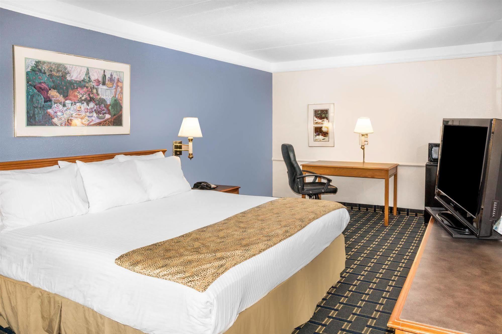 Days Inn By Wyndham Houston Eksteriør bilde